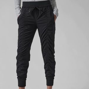 NEVER WORN Athleta - Altitude Lined Pant II